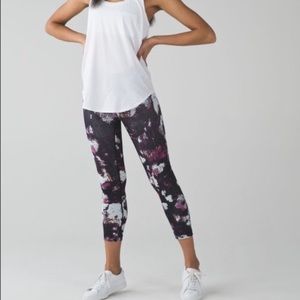 Lululemon Wunder Under Crop Kara Blossom size 6